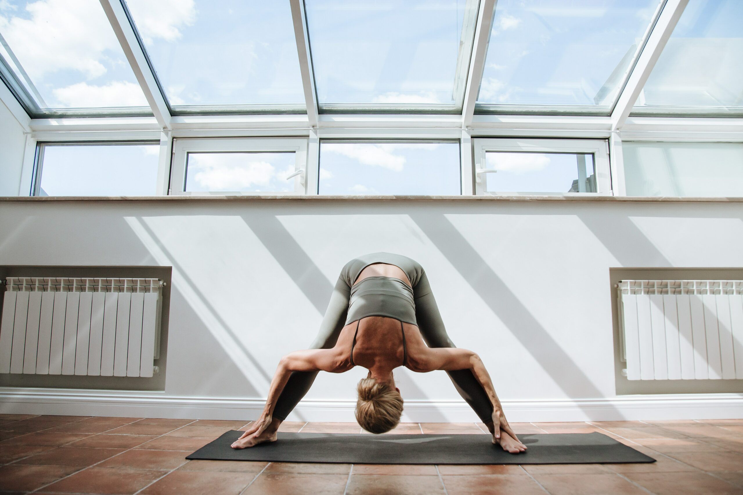 woman-stretching